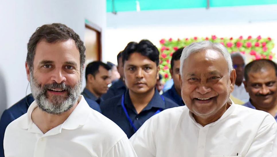 Nitish Kumar - Rahul Gandhi