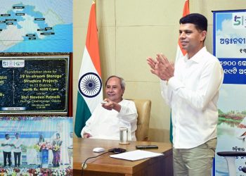 Chief Minister Shri Naveen Patnaik Laying Foundation stone of ‘In-stream storage structures (ISS)’ in different districts of the State 52