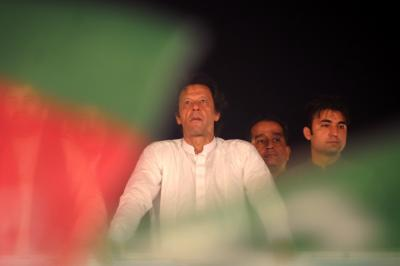 Imran Khan, PTI remain most popular in Pakistan