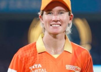 Beth Mooney - Gujarat Giants