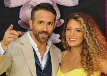 Blake Lively trolls hubby Ryan Reynolds for wearing her clothes