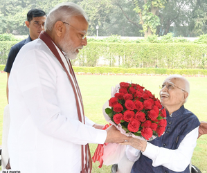 LK Advani to be awarded Bharat Ratna