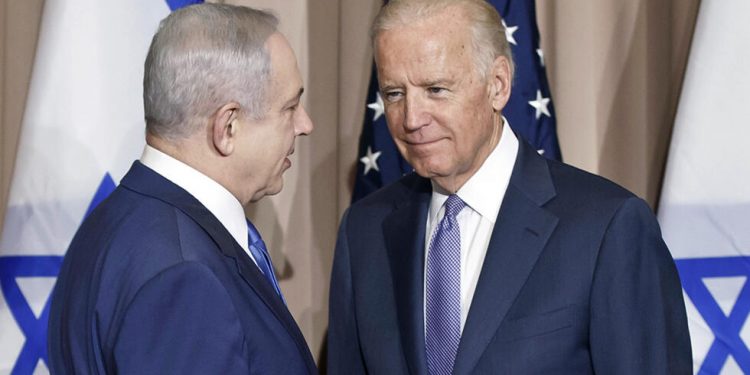 Israeli Prime Minister Benjamin Netanyahu, left, with US President Joe Biden (File photo: AP)