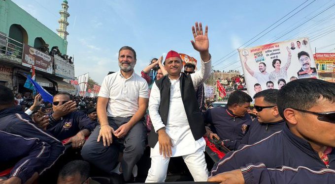 Akhilesh Yadav joins Rahul Gandhi's Bharat Jodo Nyay Yatra in Agra