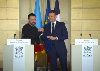 Ukraine's Zelenskyy signs security agreement with France