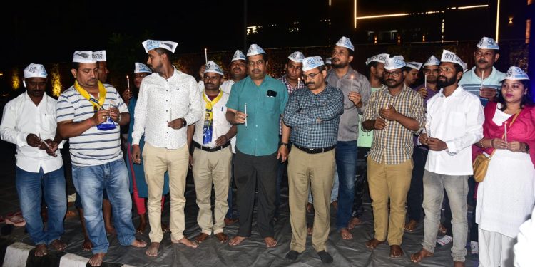 AAP supporters launch indefinite dharna in Bhubaneswar demanding Kejriwal's release
