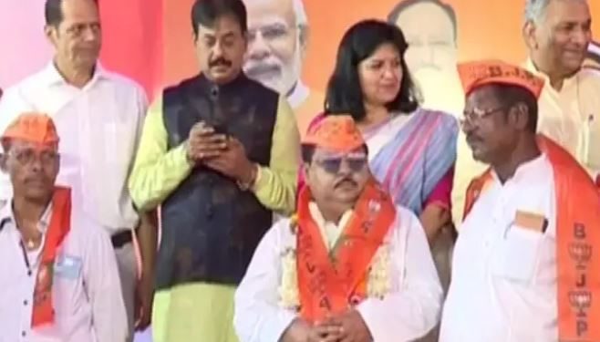 Arabinda Dhali, Mukunda Sodi join BJP day after quitting BJD