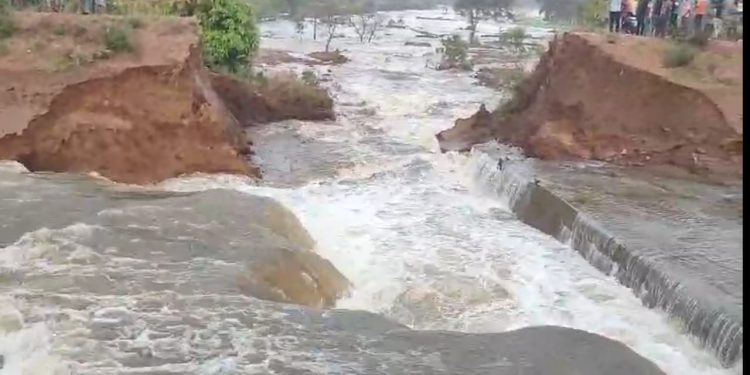 Indravati canal, Kalahandi, Odisha