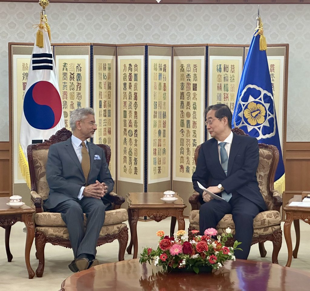 EAM Jaishankar calls on South Korean Prime Minister, discusses bilateral ties