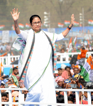 Mamata says will fight solo in Bengal; lauds ex-EC Arun Goel for not succumbing to BJP's 'pressure'