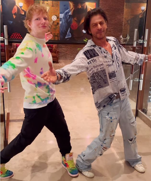 SRK, Ed Sheeran strike King Khan’s iconic pose