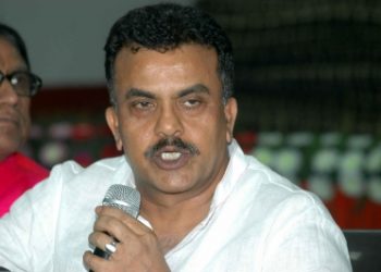 Sanjay Nirupam lashes out at Uddhav over announcement of LS candidate, calls him ‘Chief of leftover Shiv Sena’