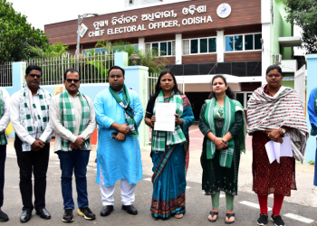 BJD moves EC accusing BJP leaders of defaming women workers