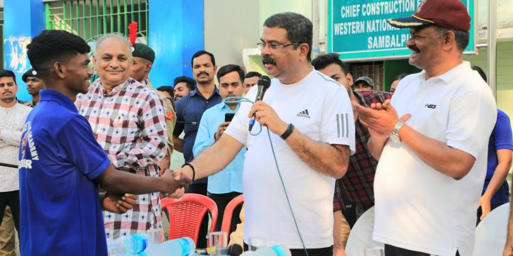 Dharmendra Pradhan meets Agniveer aspirants in Odisha's Sambalpur