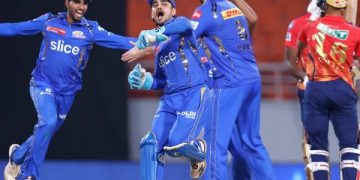 IPL: MI beat PBKS by nine runs Mullanpur: Ashutosh Sharma's pyrotechnics did not prove to be enough as five-time champions Mumbai Indians beat Punjab Kings by nine runs in an Indian Premier League match here Thursday. Chasing a challenging 193, young sensation Ashutosh played the knock of his nascent career, smashing a 28-ball 61 to keep PBKS in the hunt till the end. Besides Ashutosh, Shashank Singh made 41 off 25 balls for PBKS but were eventually bowled for 183 in 19.1 overs. Suryakumar Yadav struck 78 off 53 balls to take MI to 192 for seven. For MI, Jasprit Bumrah (3/21) and Gerald Coetzee (3/32) shared six wickets between them. Brief Scores: Mumbai Indians: 192 for 7 in 20 overs (Suryakumar Yadav 78; Harshal Patel 3/31). Punjab Kings: 183 all out in 19.1 overs (Ashutosh Sharma 61, Shashank Singh 41; Jasprit Bumrah 3/21, Gerald Coetzee 3/32). PTI IPL, MI, PBKS
