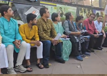 TMC leaders holding dharna outside EC office detained by Delhi Police