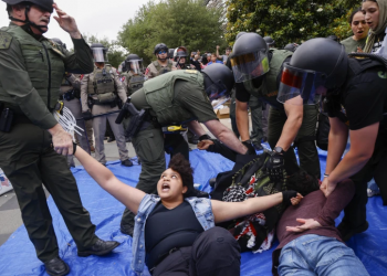 Police move in, begin dismantling pro-Palestinian demonstrators' encampment at UCLA