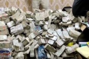 ED raids Jharkhand Minister’s PA, seizes Rs 25 cr from house help’s home