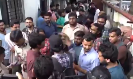Agitating medics reach WB secretariat, likely to hold meeting with Mamata to end RG Kar impasse