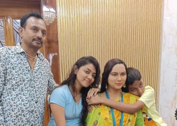 Odisha Berhampur Man brings dead wife alive through silicone statue