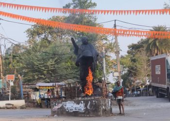 Statue of former Odisha CM Biju Patnaik torched in Patnagarh, probe launched