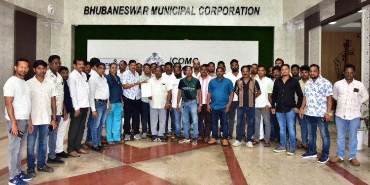 Contractors stir