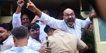 Congress holds protest over gang rape of college student