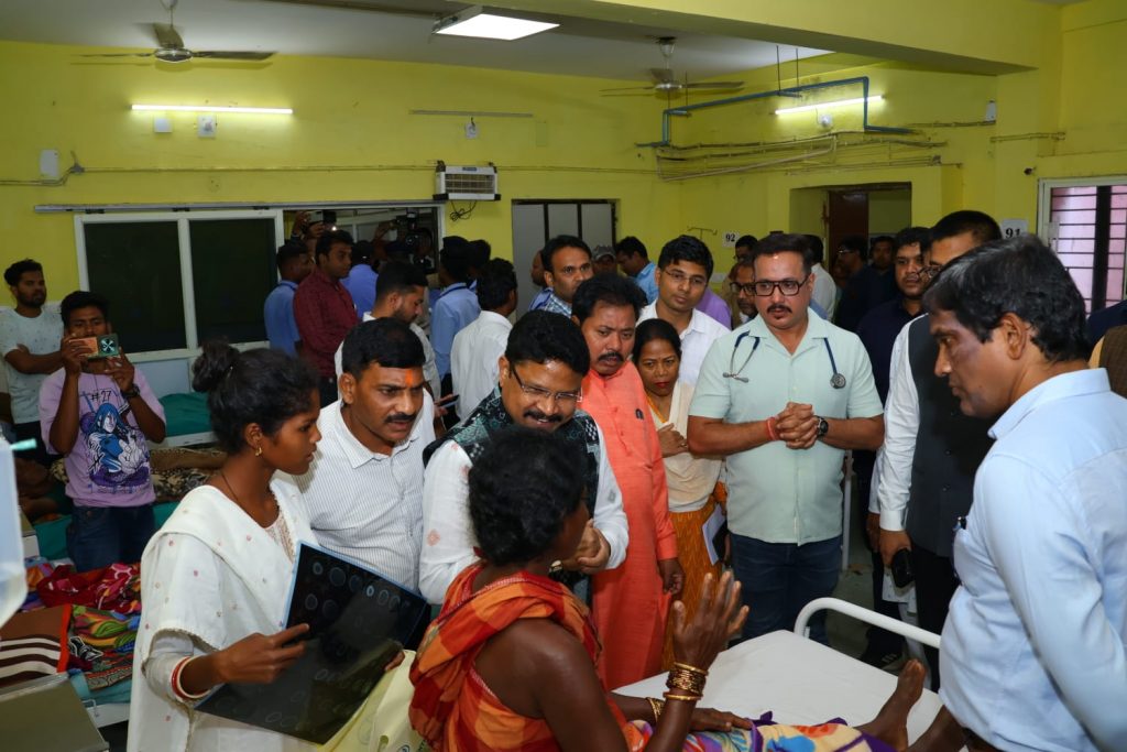 Odisha Health Minister visits hospital after death of six patients in quick succession