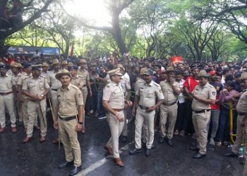 B'luru stampede