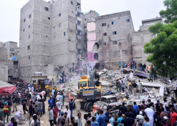 Pakistan: Death toll from Karachi building collapse rises to 17