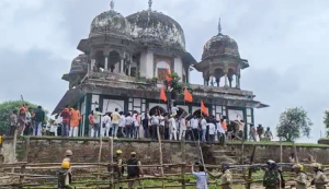 Radicals create ruckus at mausoleum in UP's Fatehpur; police book over 150
