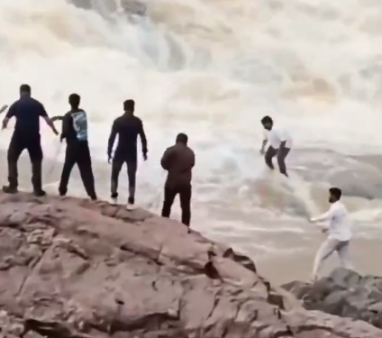 Watch video Odisha YouTuber swept away