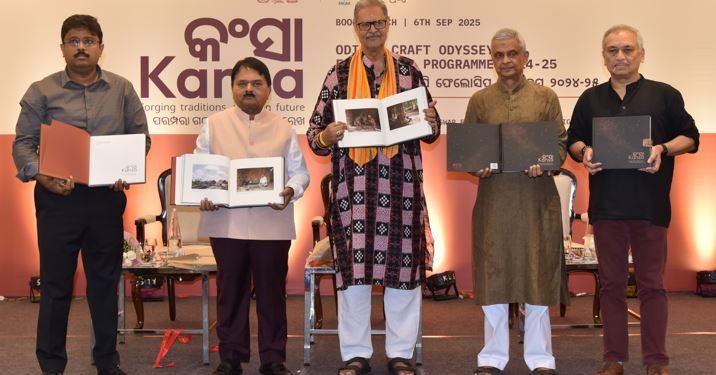 Book realise ((KANSA) at Crown hotel by MGM Foundation & Bhubaneswar Experimental Art and Design Studio Saturday (1)