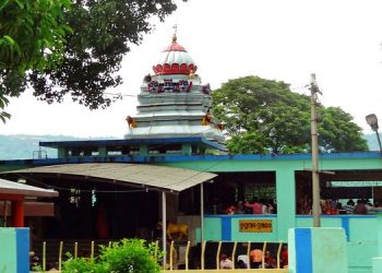 Majhighariani temple