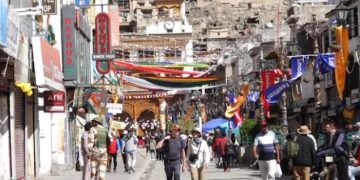 Curfew eased for seven hours in violence-hit Leh town