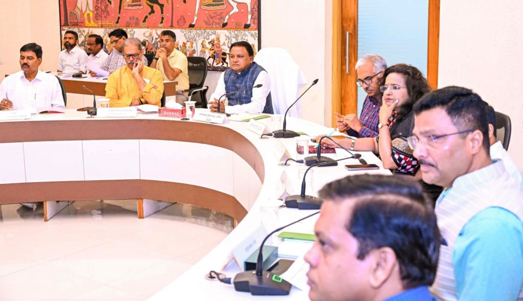 CM Majhi says no shortage of fertiliser in Odisha, asks collectors to monitor distribution