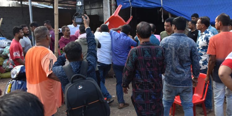Massive fire guts 20 shops in Bhubaneswar's Unit-1 market