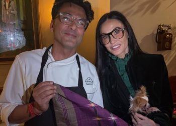 Chef Vikas Khanna gifts Sambalpuri handloom to actress Demi Moore