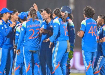 Indian women's cricket team visits Mahakaleshwar Temple following consecutive defeats