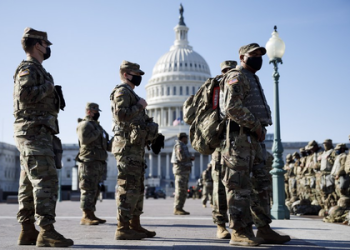 Trump moves to federalise 300 Illinois Guard; court halts Oregon mobilisation