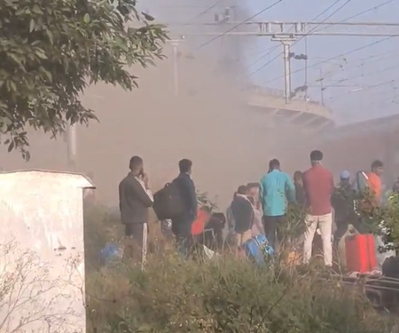 Timely intervention averts tragedy as fire breaks out at Amritsar-Saharsa Express train