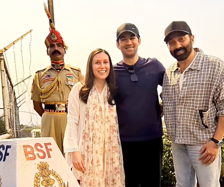 Sunny Deol visits Attari Border with son Karan, Drisha Roy