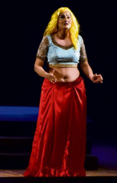 Actress Shruti Vyasin Mind Blowing Mannequin