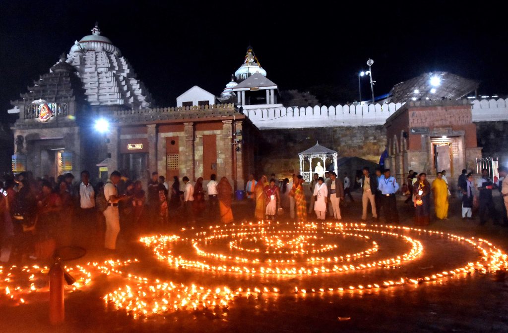 Srimandir illuminated for Dev Dipavali fest