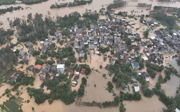 Flooding recovery efforts underway in Indonesia, Sri Lanka, Thailand as death tolls rise