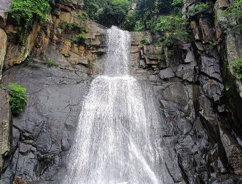 Tunki Waterfall