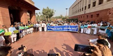 Opposition MPs protest labour codes, demand immediate rollback in Parliament