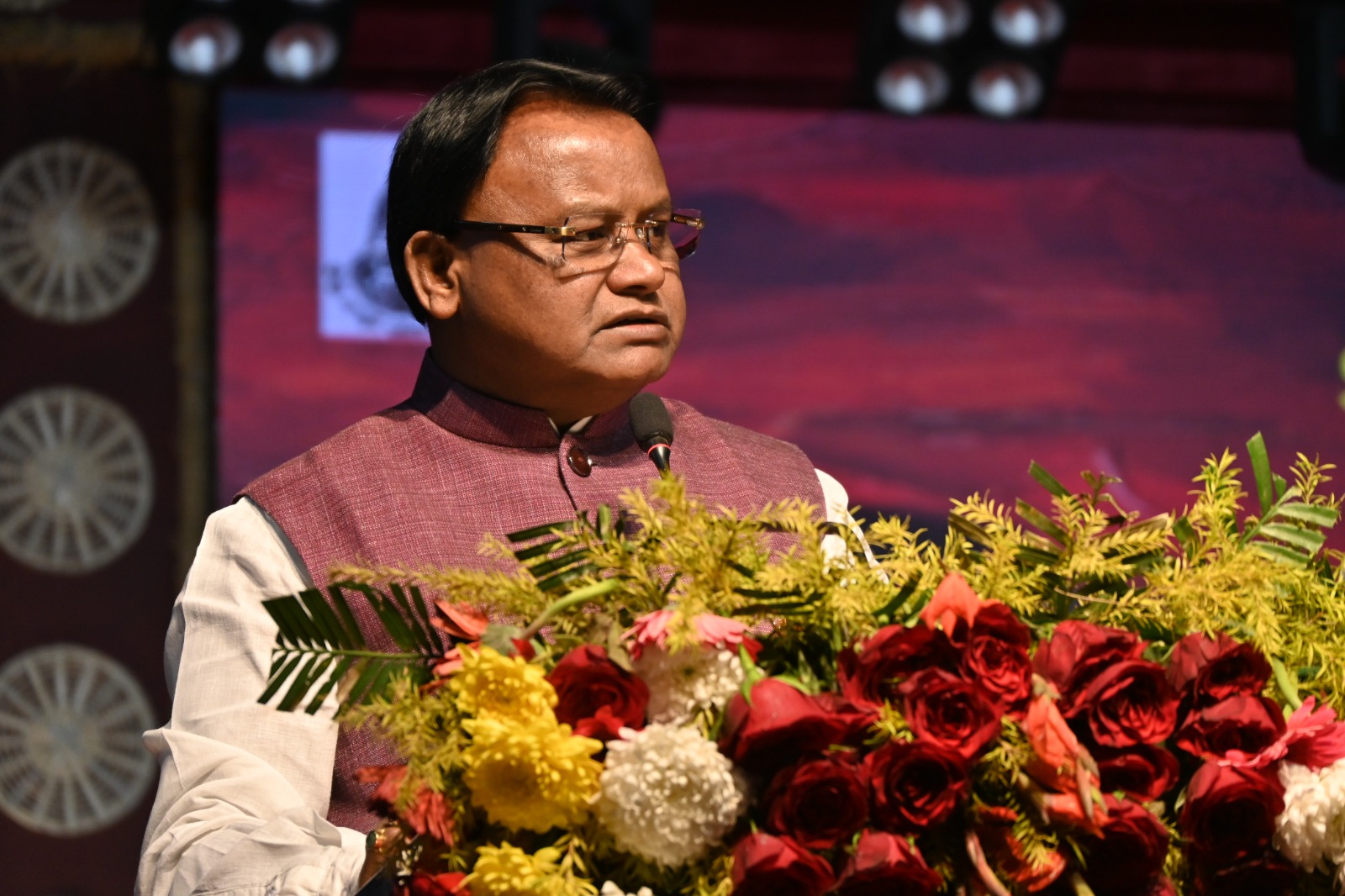 CM unveils Rs 891.39cr development projects