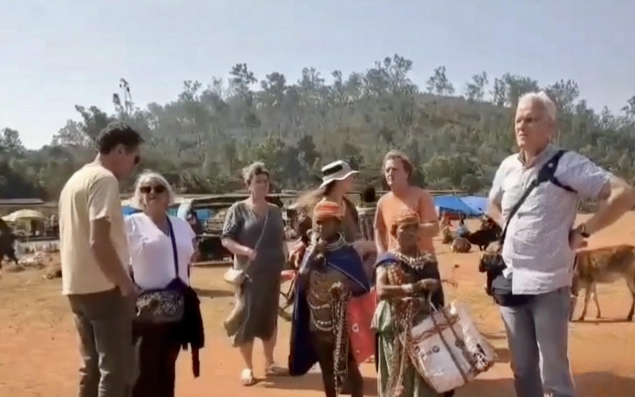 Bonda culture draws foreign tourists at Ankadeli market