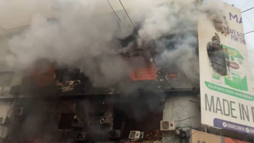 Shopping mall in Pak's Karachi